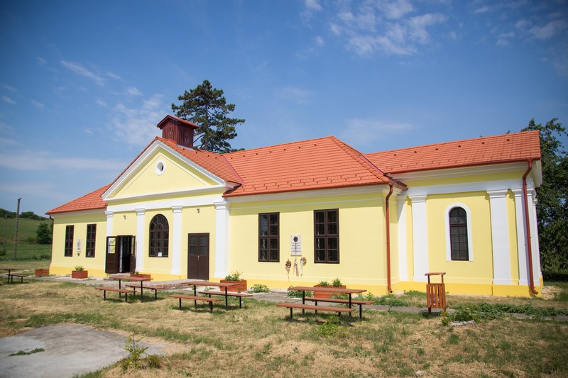 Illyés Gyula szülőhelye és első iskolája 